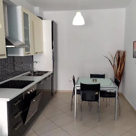 Victoria By The Sea Daire *