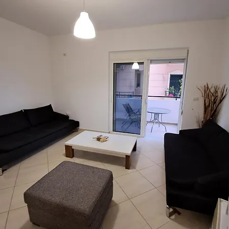 Victoria By The Sea * Sarande