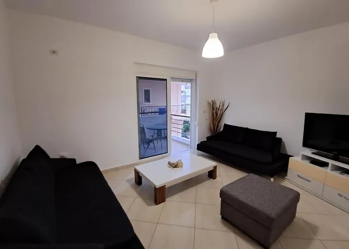 Victoria By The Sea * Saranda